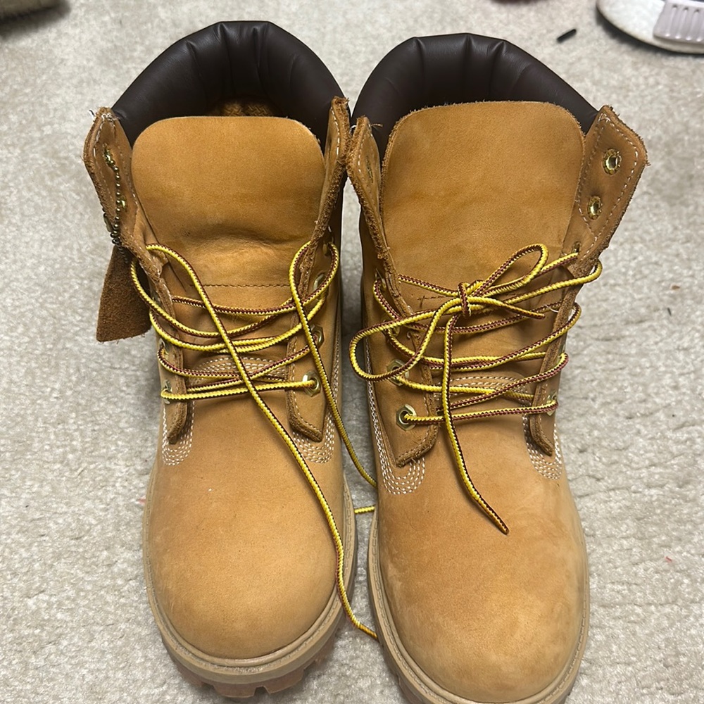 Timberland Boots- like new!!